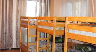 Хостел Planeta Hostel Красноярск Односпальная кровать в общем номере для мужчин и женщин-4